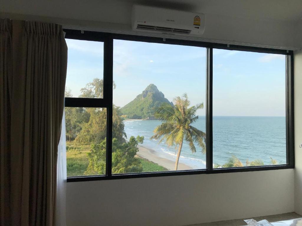 Joy Hotel 班武里府 外观 照片