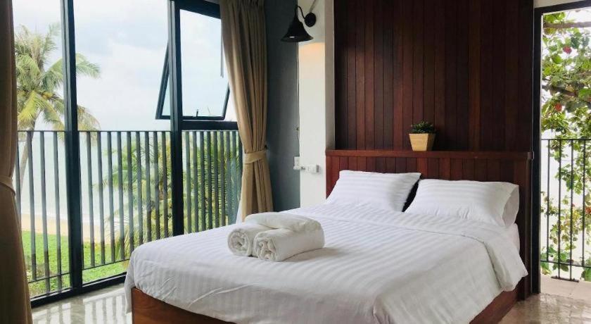 Joy Hotel 班武里府 外观 照片